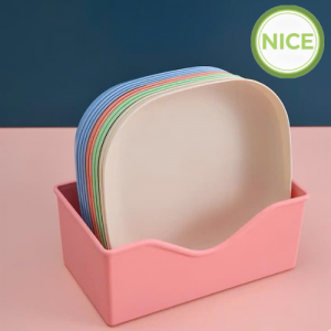 Alternative view of Dĩa nhựa